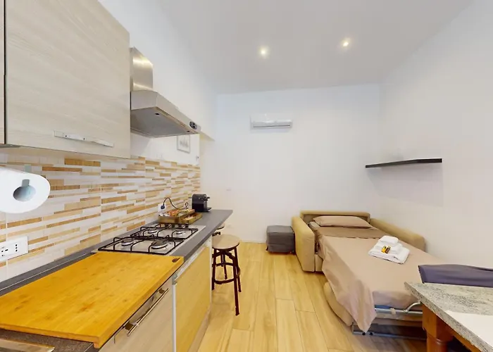 Expo House