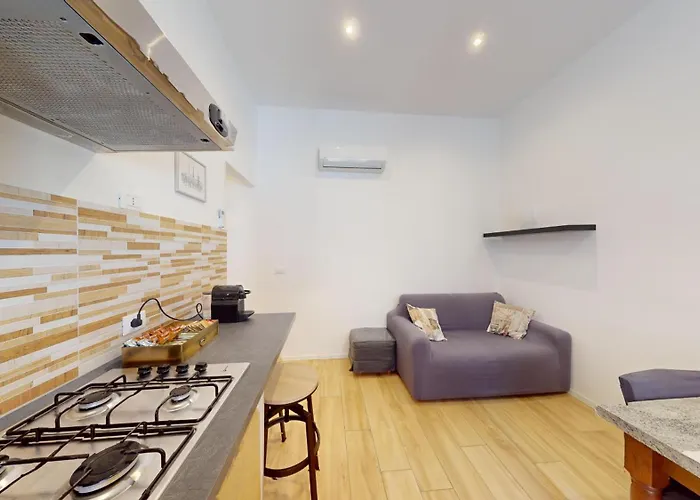 Expo House